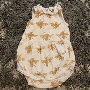 Kate quinn bees button tab bubble 6-12 months